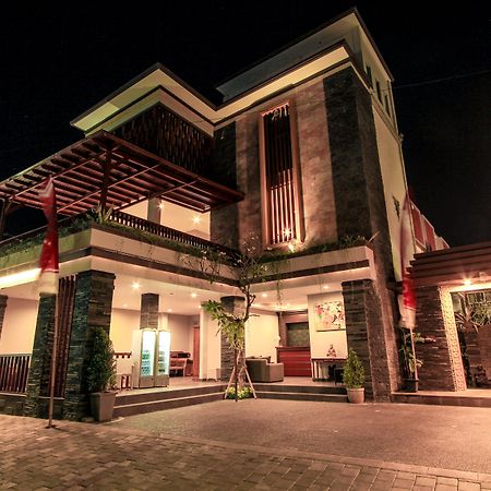 Transera Kamini Legian Hotel Exteriér fotografie
