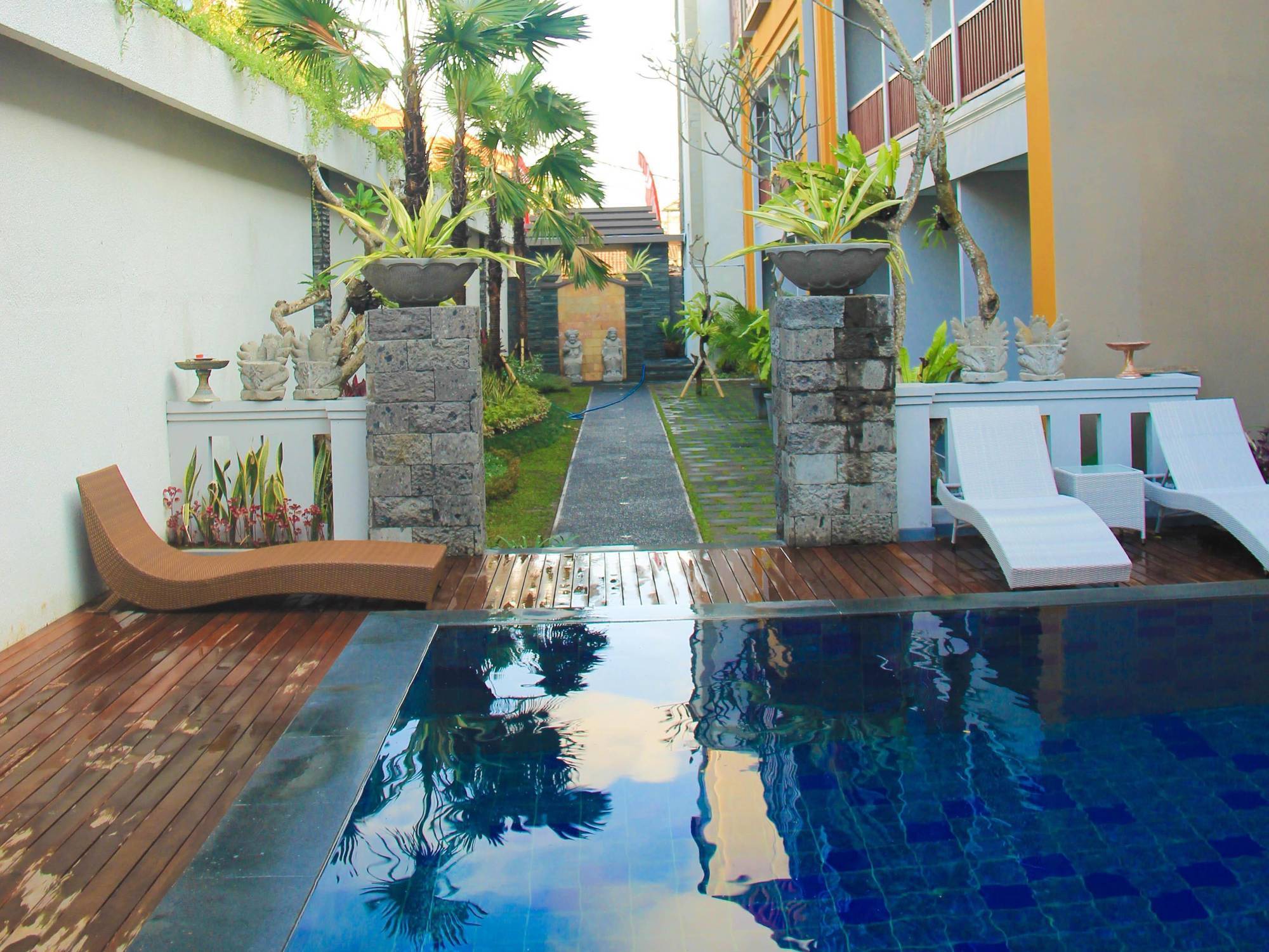 Transera Kamini Legian Hotel Exteriér fotografie