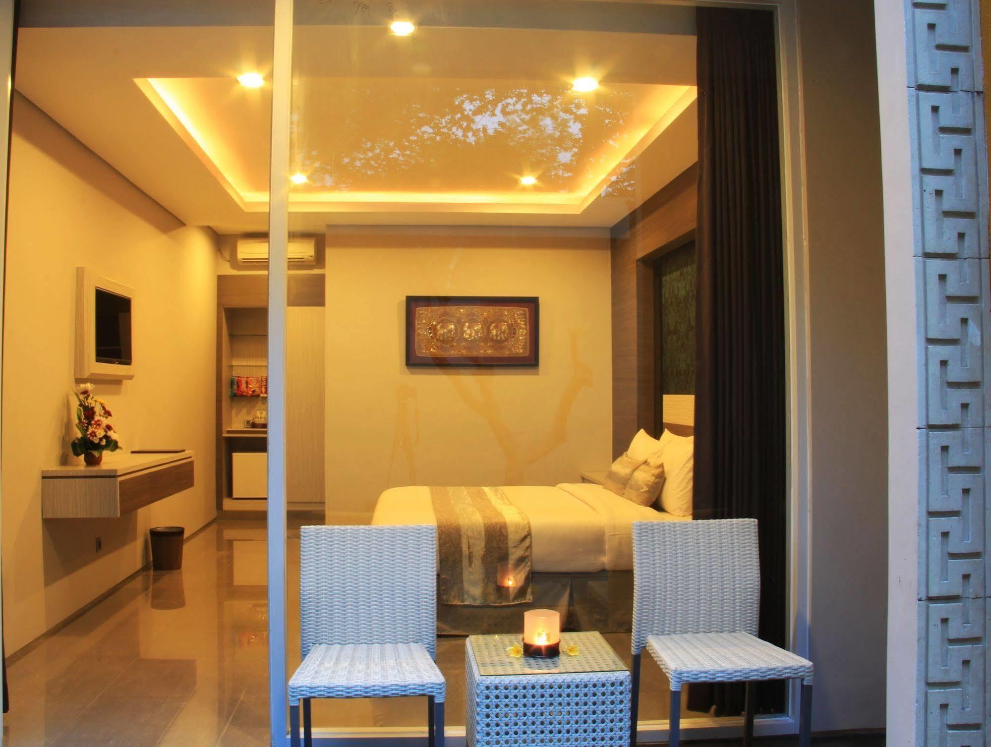 Transera Kamini Legian Hotel Exteriér fotografie