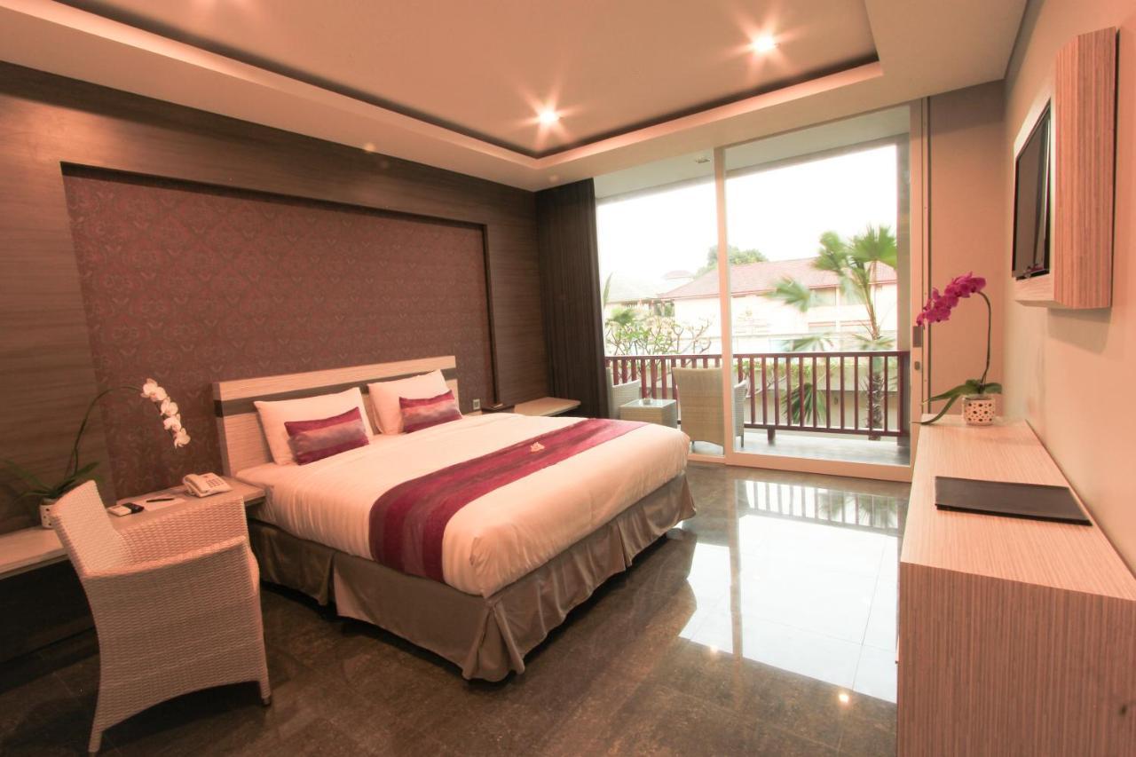 Transera Kamini Legian Hotel Exteriér fotografie